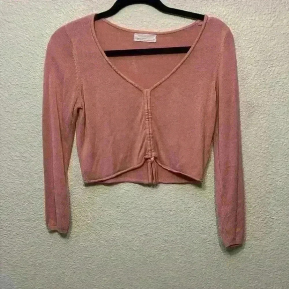 Pink Urban Outfitters crop sz M casual back to school college date night comfy - Picture 1 of 7